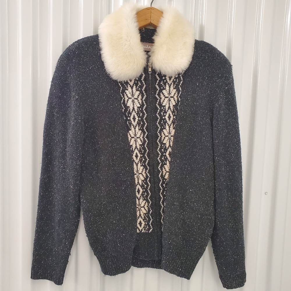 Tanjay | Lightweight Sweater w/ Removeable trim